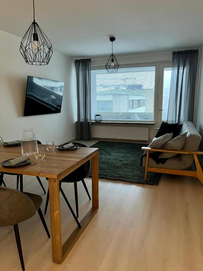 Ylimmaen Kerroksen Tilava Kolmio Jokinaekymaellae Apartment โรวานิเอมิ ภายนอก รูปภาพ